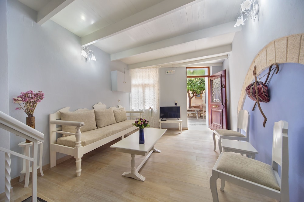 Traditional House, 3 Bedrooms (6 persons)