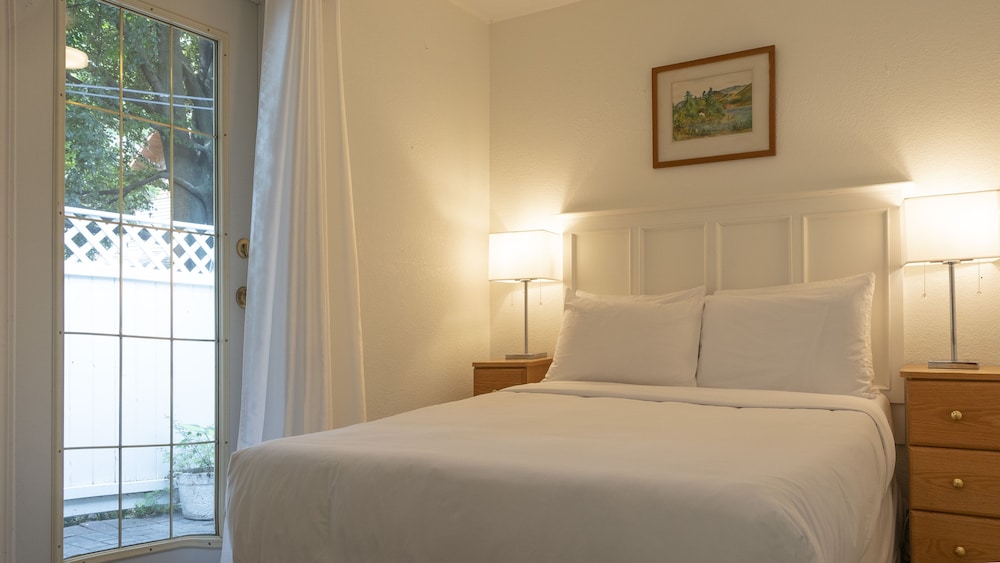 Suite, 1 Bedroom, Kitchenette photo 1