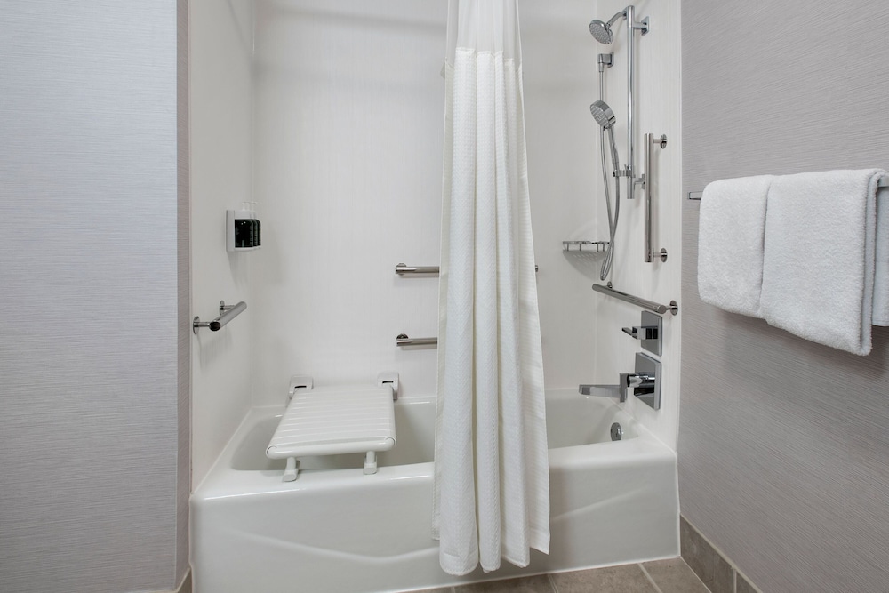 Room, 2 Double Beds (Mobility Accessible, Tub) - Photo 7