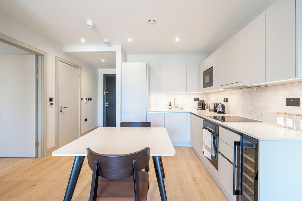 Stylish One-bedroom Haven, Foto 25