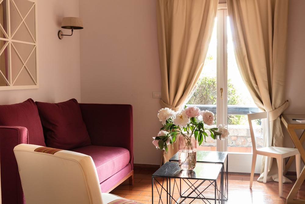 Junior Suite - Garden View photo 2