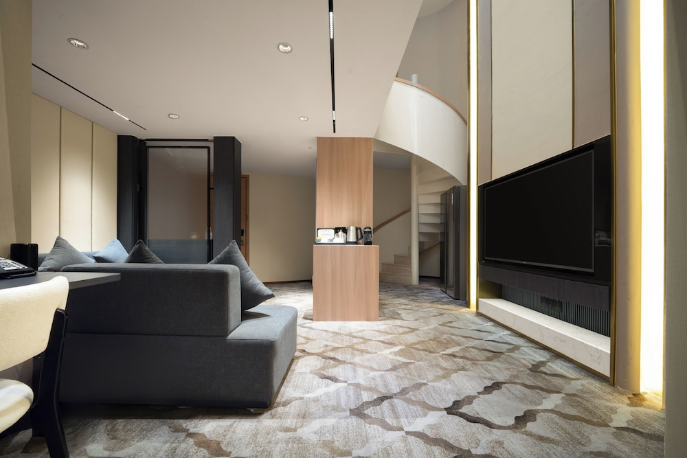 City Loft, 1 King Bed