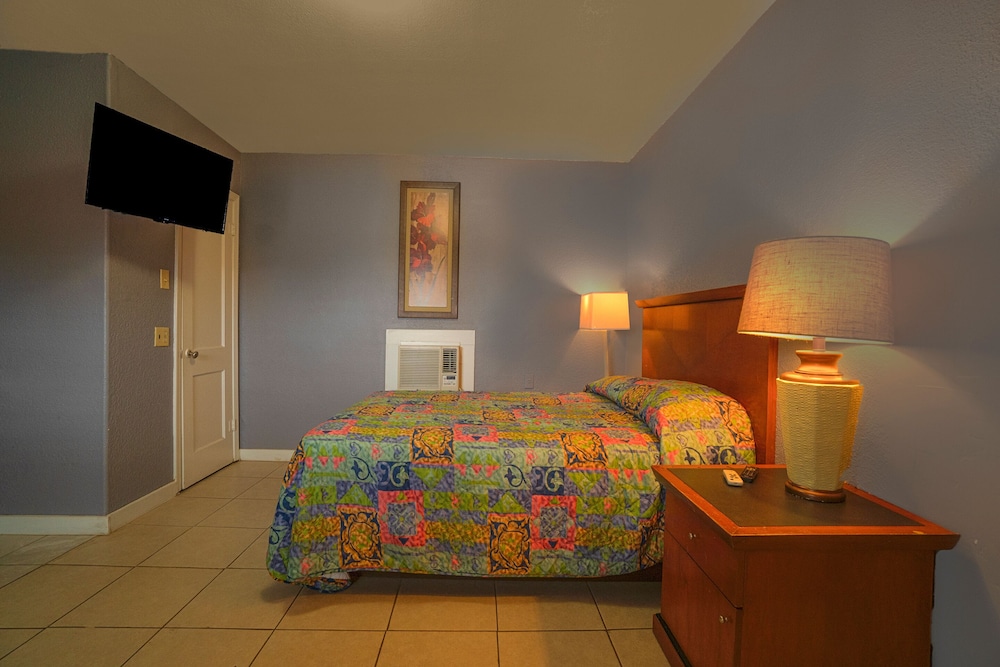 Room, Multiple Beds, Smoking photo 2