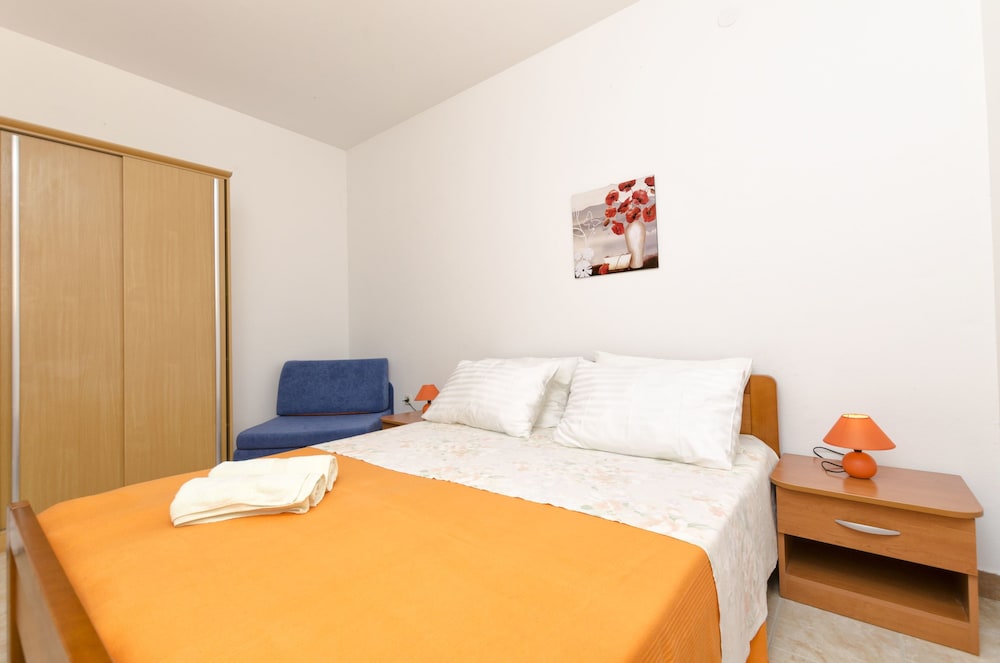 Apartment (A4) photo 1