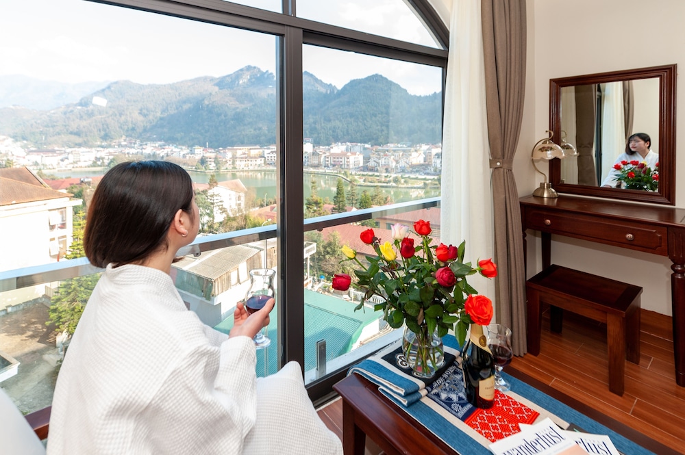 Executive Room, Lake View - Photo 8