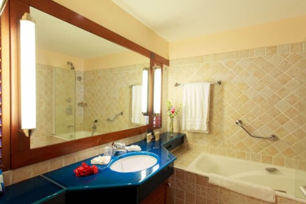 Deluxe Double Room - Photo 8