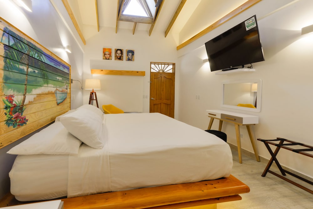 Luxury Suite photo 2