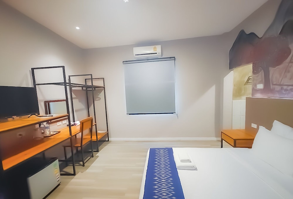 Standard Double or Twin Room - Photo 6