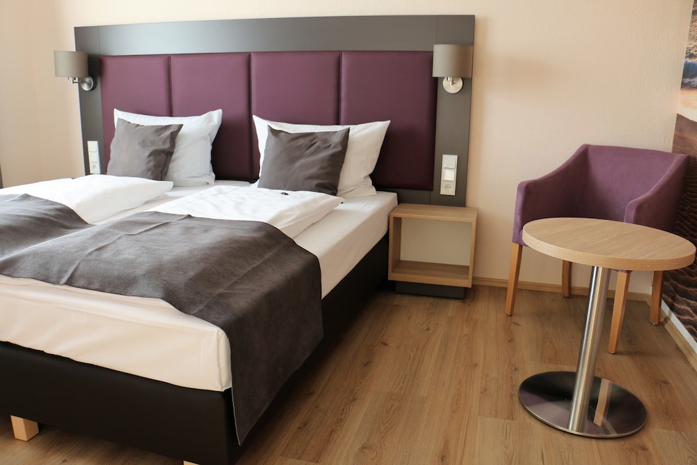 Standard Twin Room, 2 Twin Beds photo 2