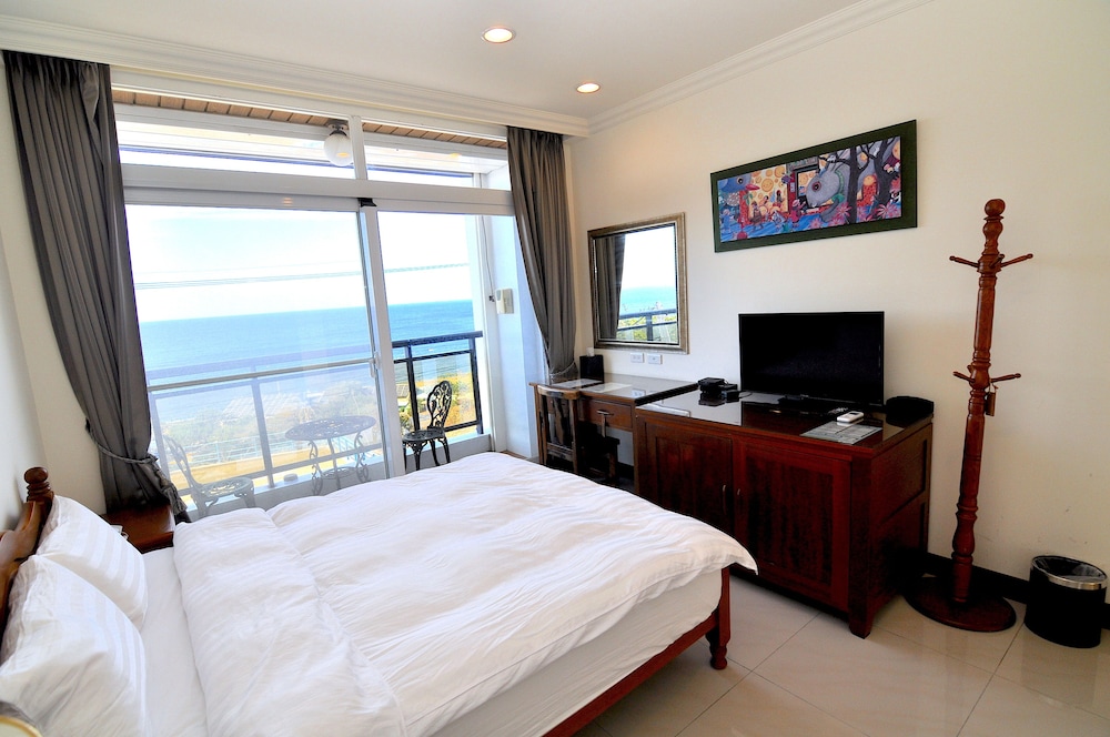 Double Room with Sea View and Balcony photo 1