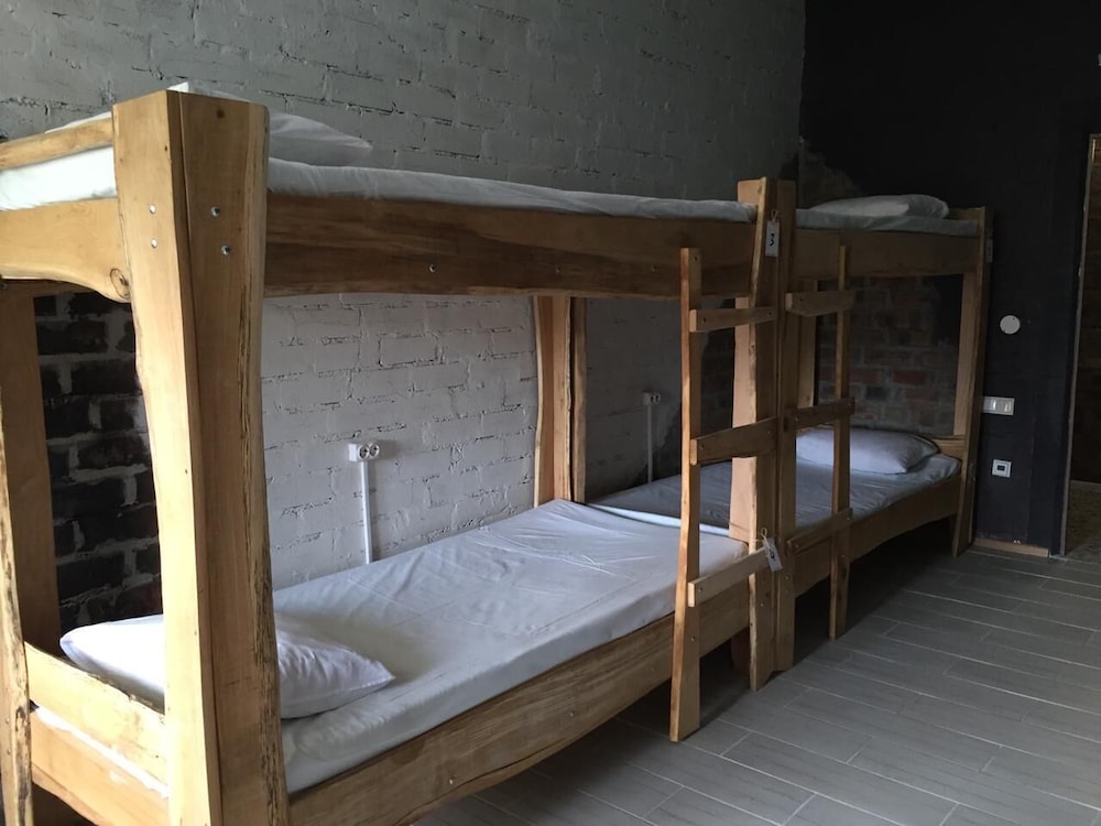 Bed in 6-bed Male Dormitory Room photo 1