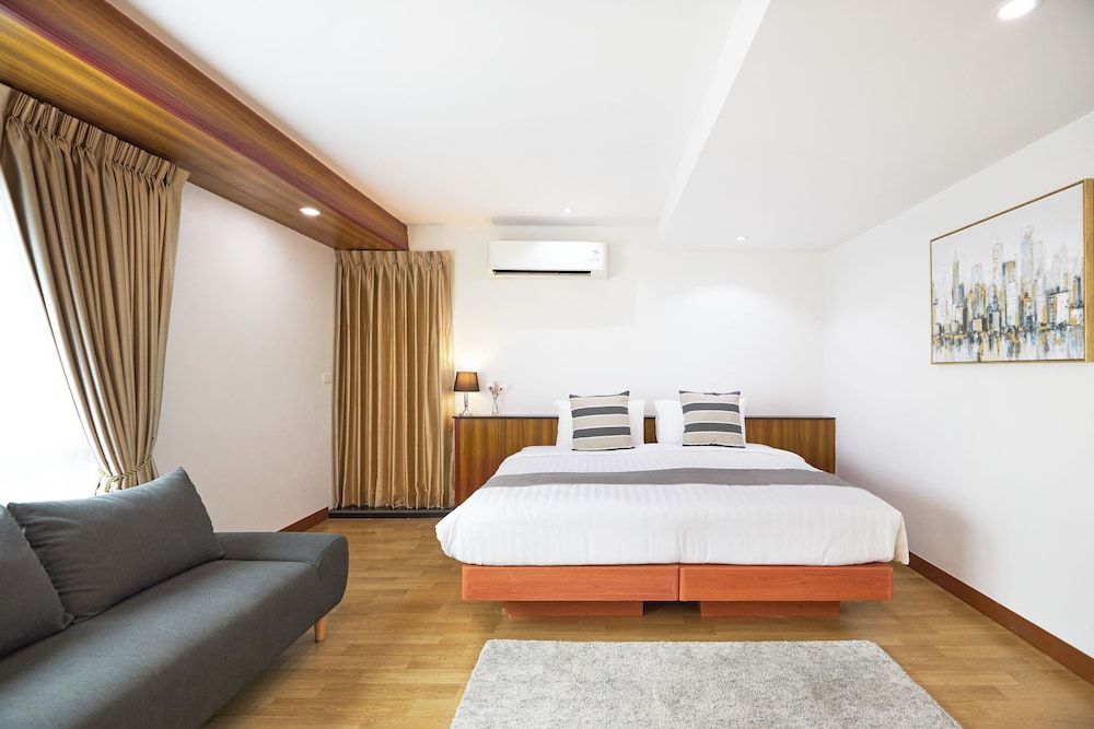 Premier Deluxe Double Room photo 2