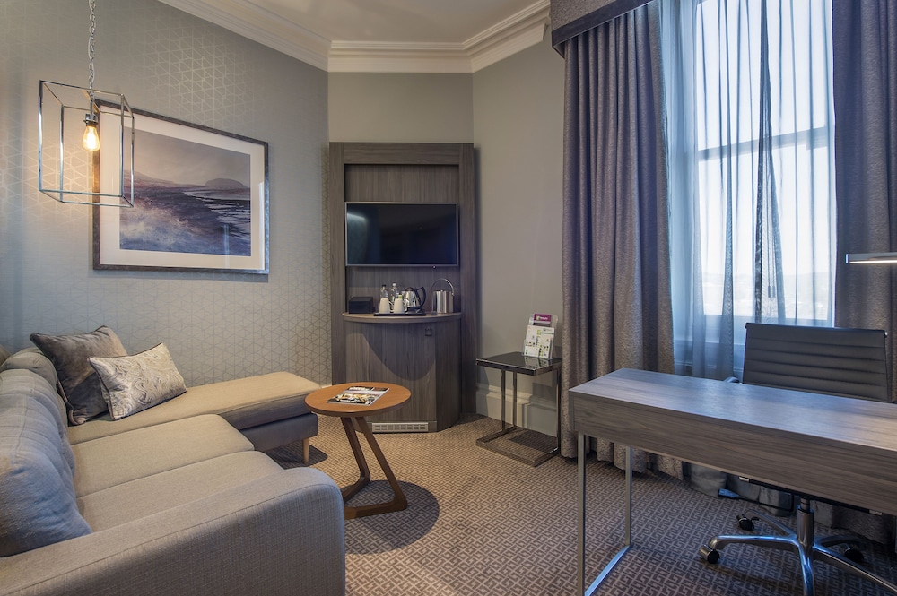 Junior Suite, 1 King Bed - Photo 15