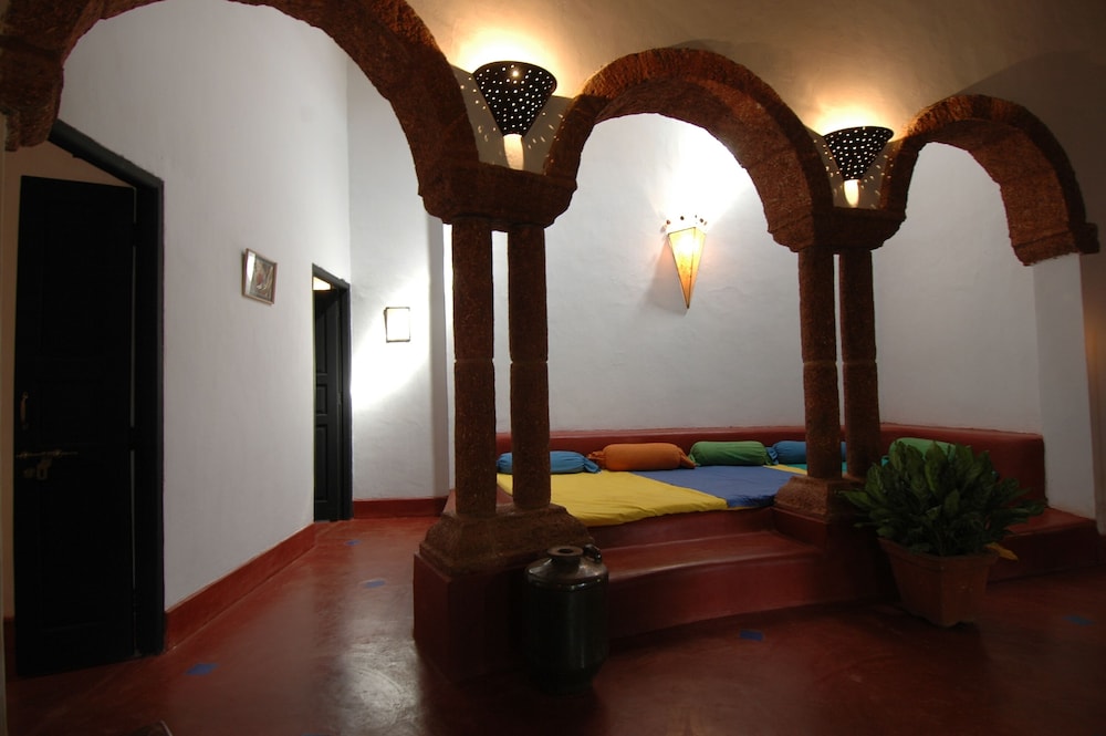 2 Bedroom Cottage Suite - Photo 7