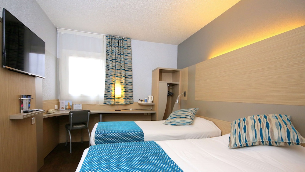 Standard Room, 1 Double Bed - Photo 12
