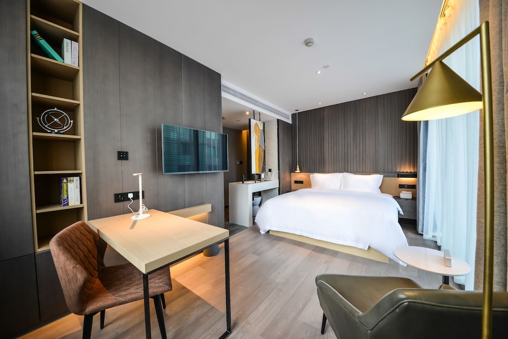 Business Double Room (Accept reservations with non transit visa-free)