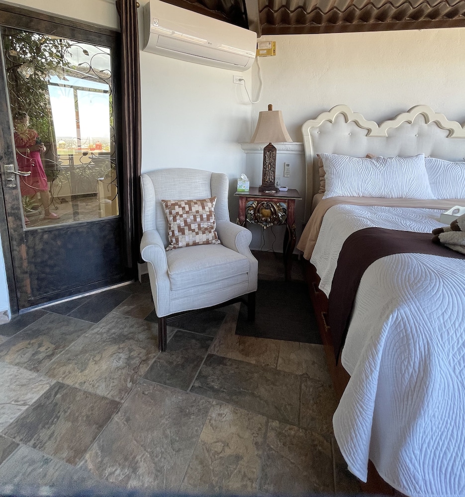 Panoramic Single Room photo 3