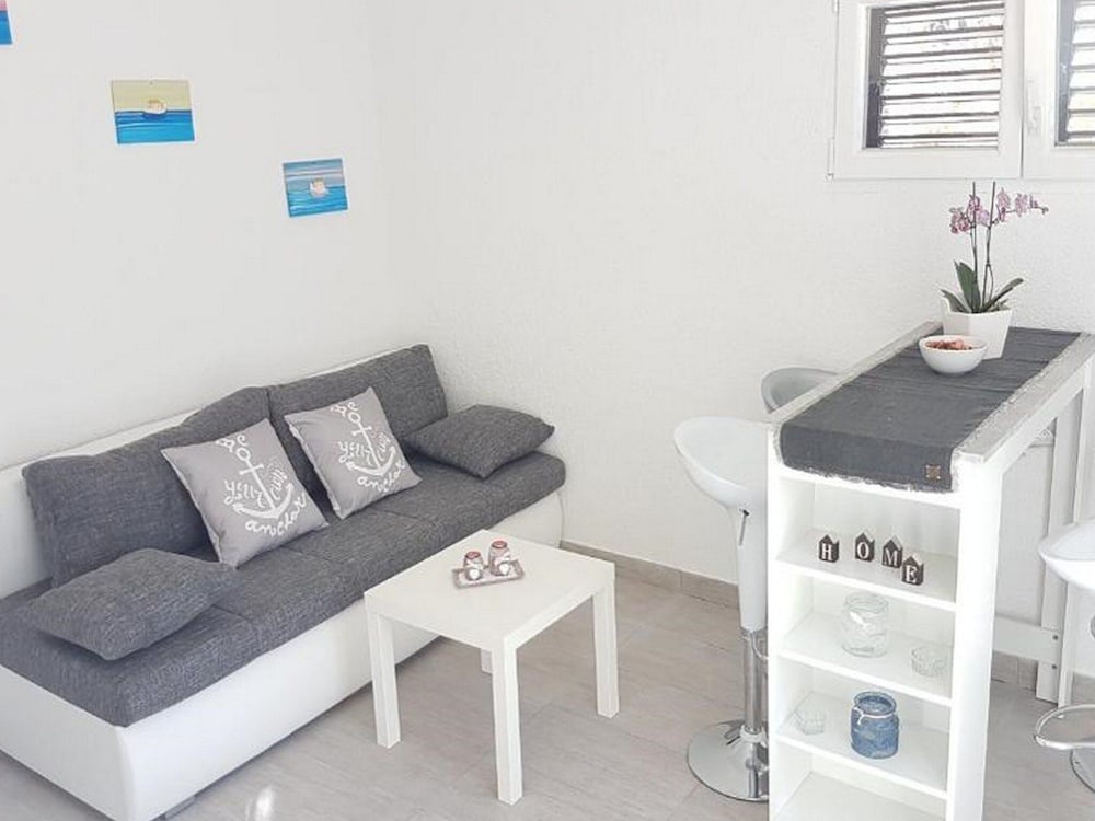 Apartment (One Bedroom Apartment with Terrace)