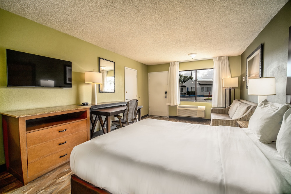 Deluxe Double Room photo 2
