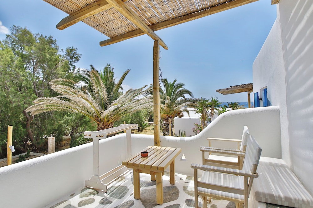 Suite, Patio, Partial Sea View photo 3