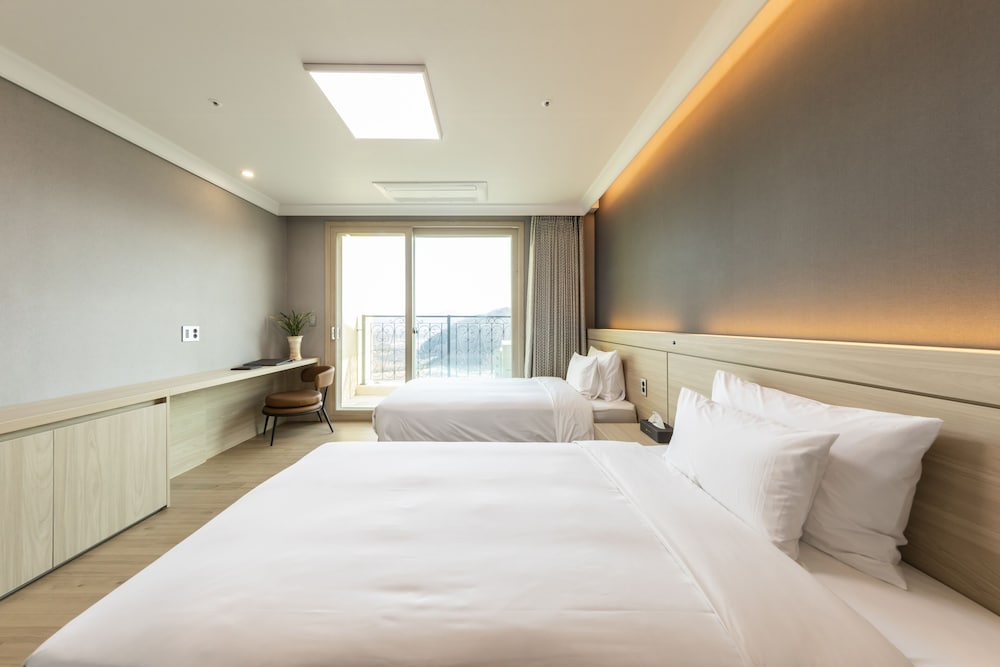 Suite B - Photo 3