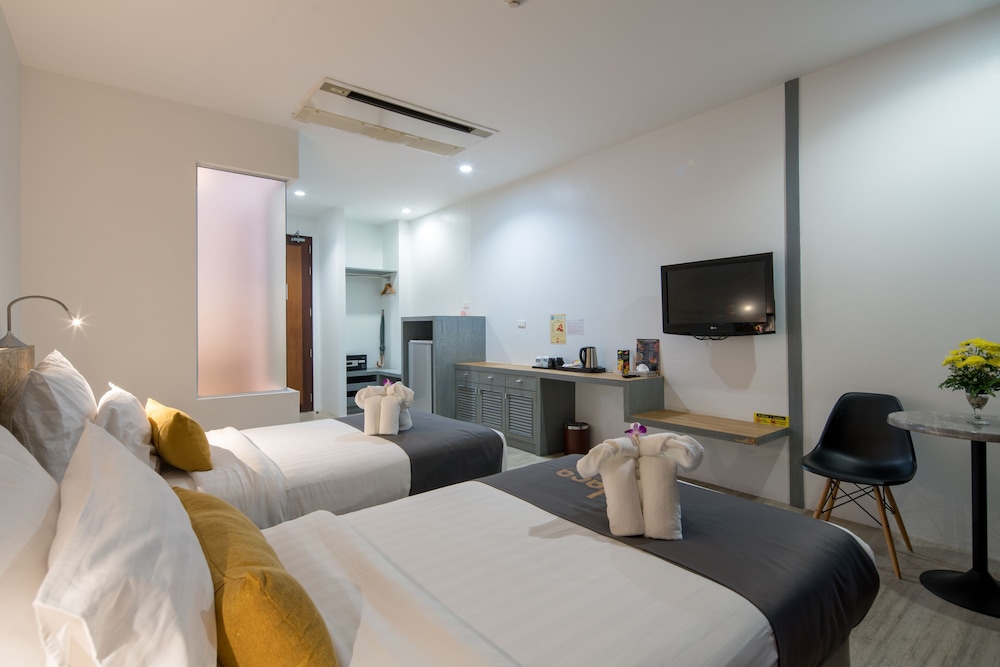 Deluxe Room Twin with Balcony - Photo 3