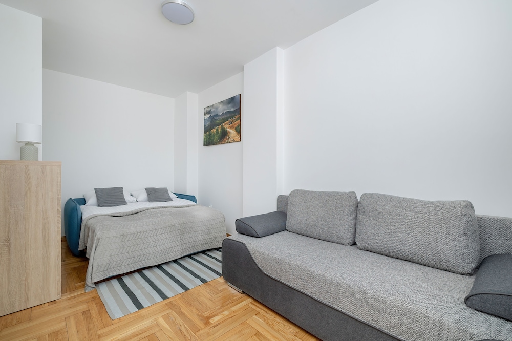 Apartment, 1 Bedroom, Balcony, Mountainside