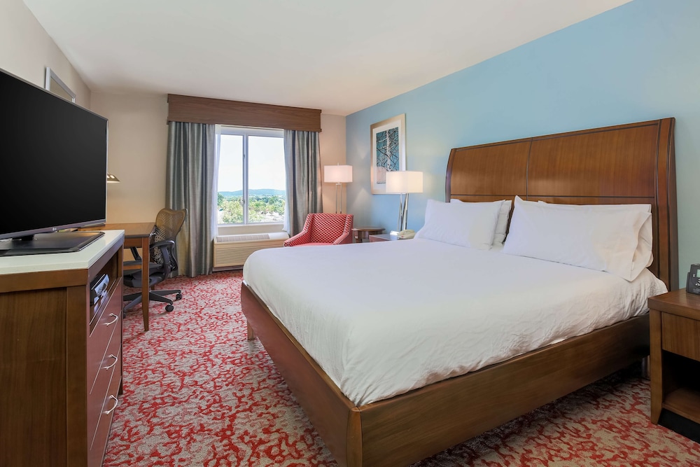 Room, 1 King Bed, Non Smoking - Photo 2