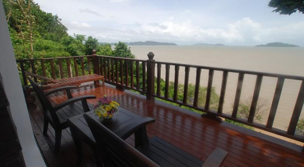 Ocean View Villa photo 3