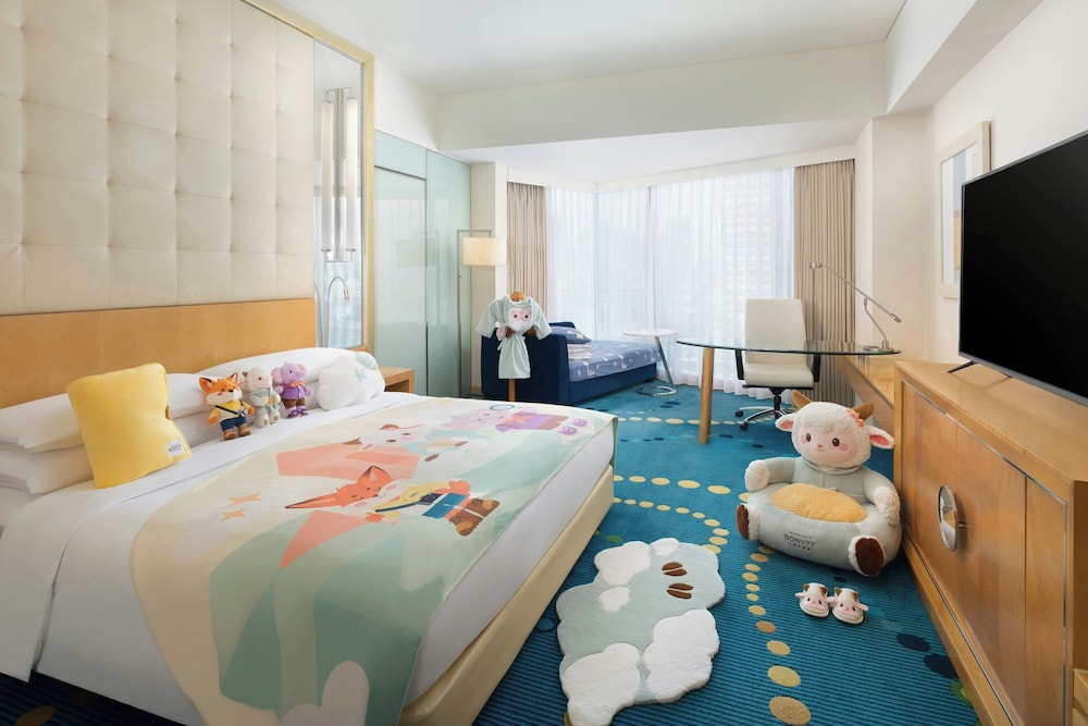 MarriottSquad Family Room photo 2