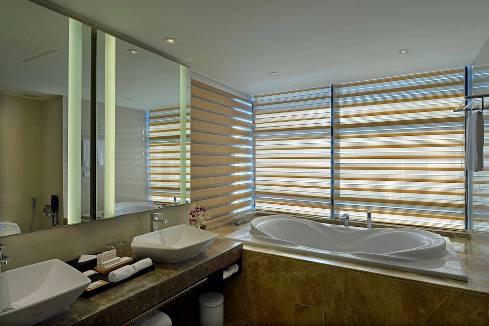 Royal Suite photo 2