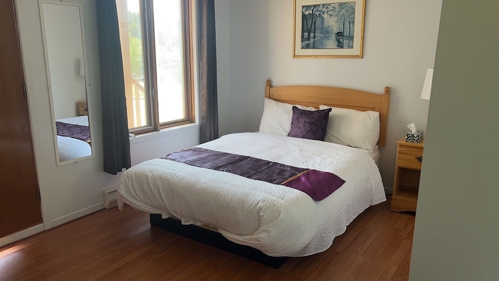 Standard Room, 1 Queen Bed photo 1