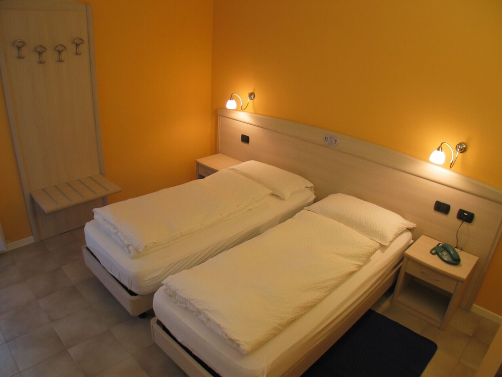 Economy Double Room - Photo 1