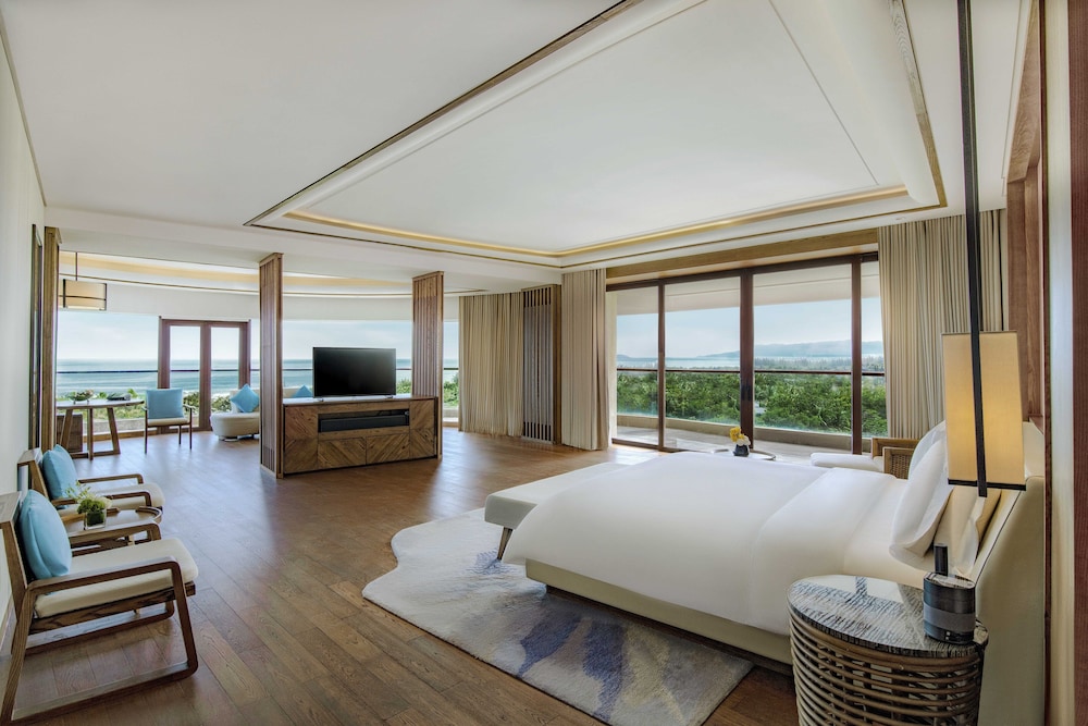 Suite, 1 Bedroom, Club Lounge Access, Sea View