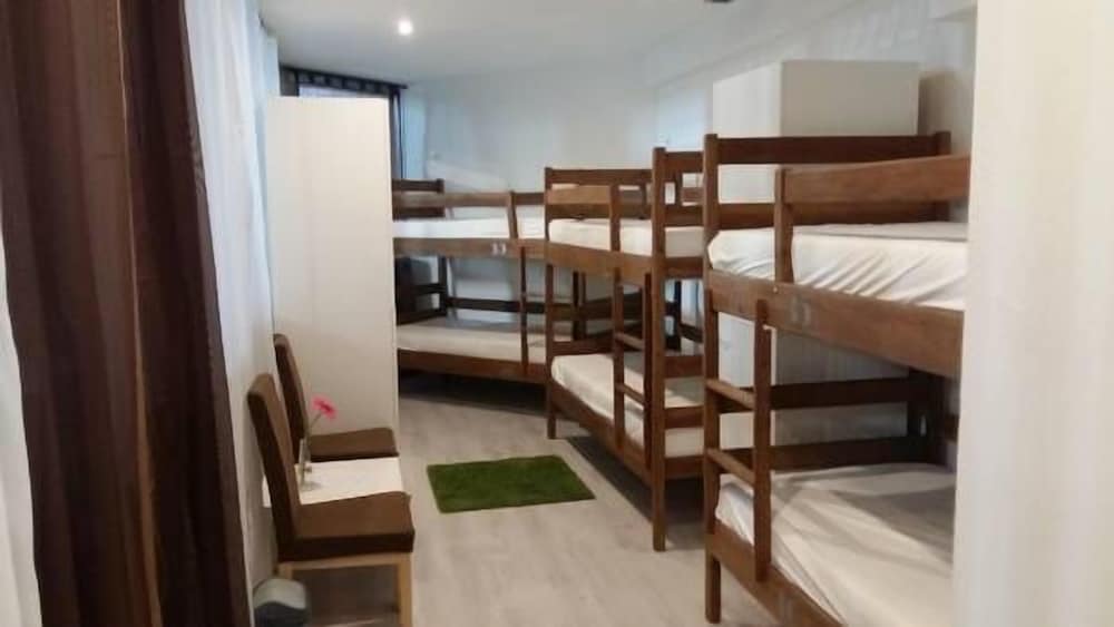 Shared Dormitory, Multiple Beds 6, Poolside