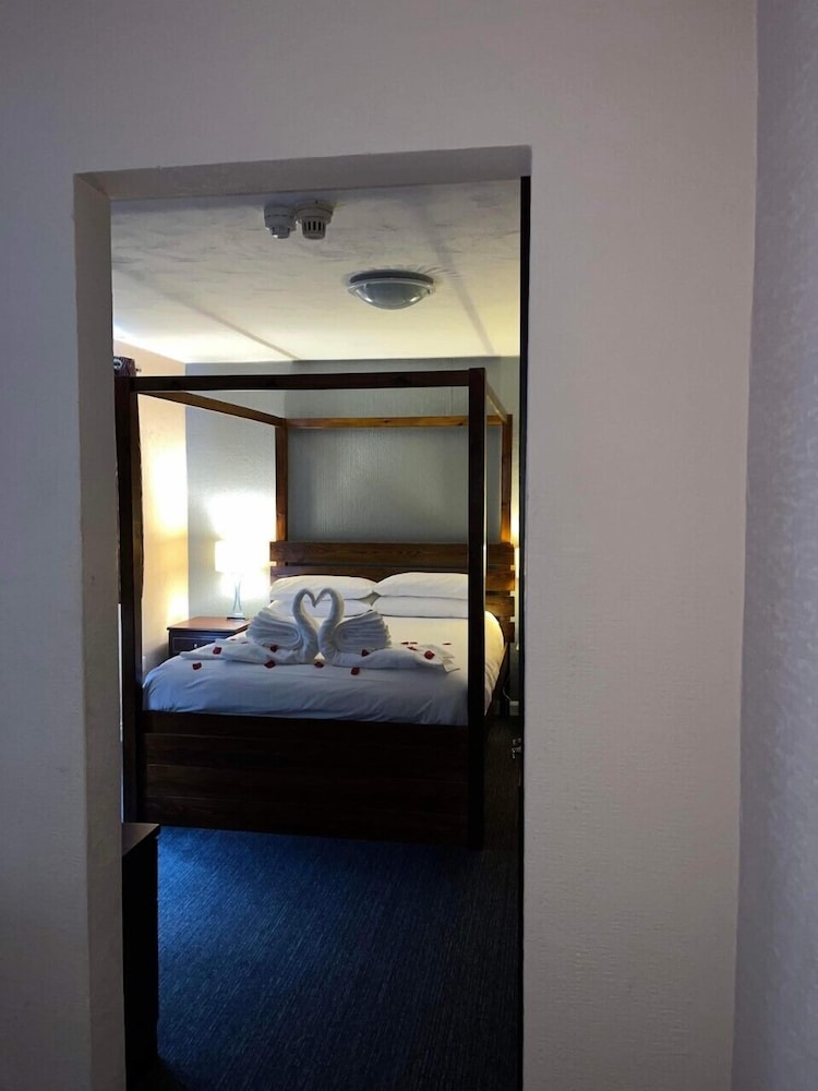 Executive Room (Four Poster) photo 1