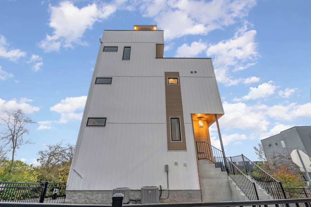 Elevator With Rooftop Hot Tub Pet-friendly Yard, Foto 57