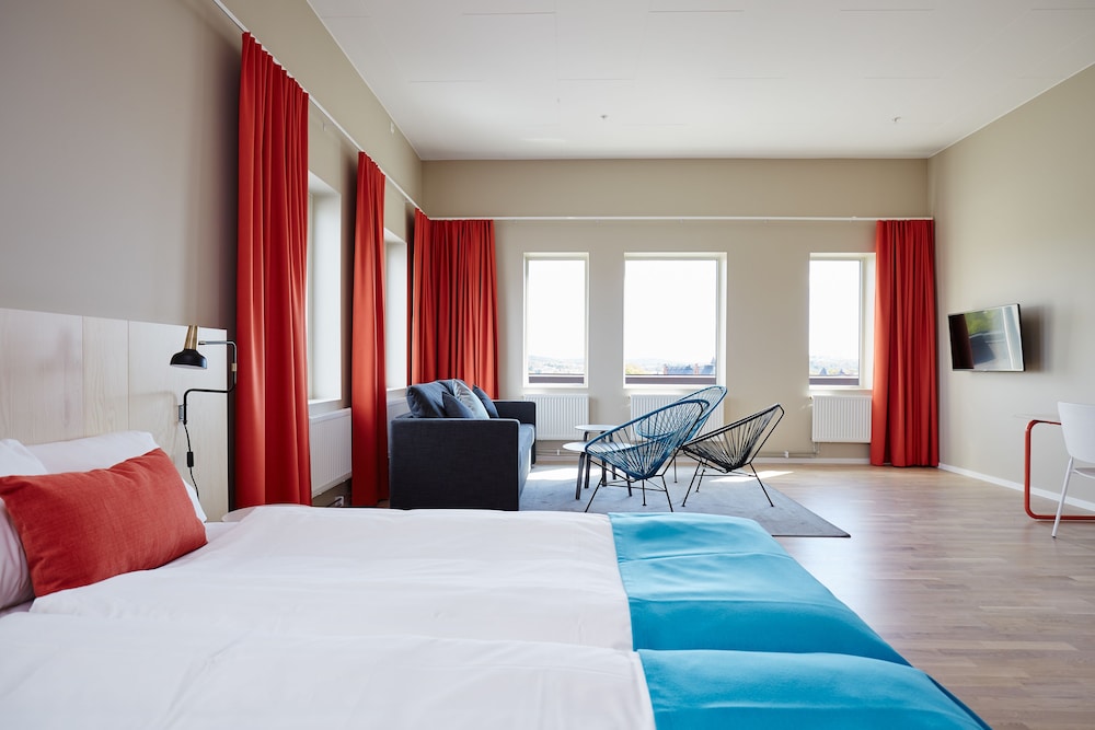 Family Room Plus