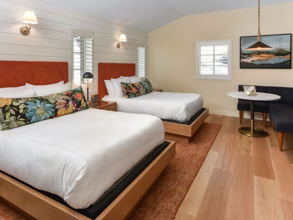 Traditional Double Room, Private Bathroom (DOUBLE BED - Town View) photo 1