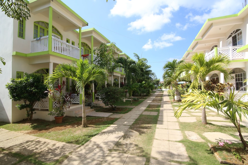 Standard Room, Garden View - Photo 12