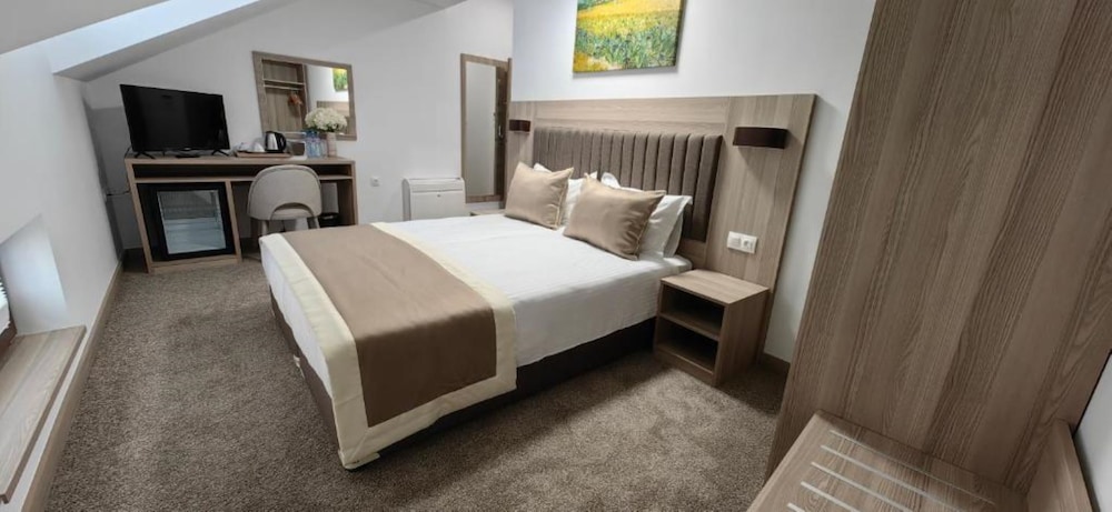 Deluxe Single Room, City View