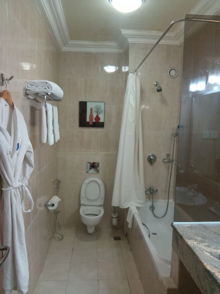 Exclusive Room, 1 King Bed photo 2