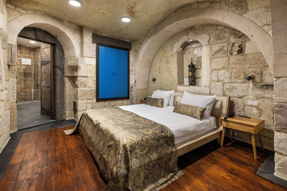 Deluxe Room (Cave) - Photo 15