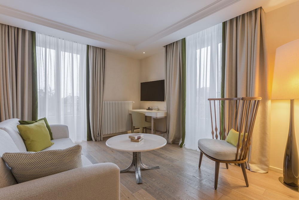 Junior Suite, Mountain View - Photo 4