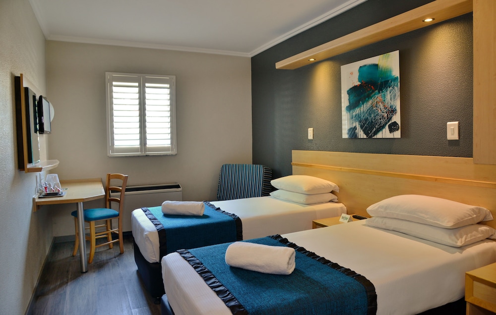 Twin Room, Non Smoking photo 3