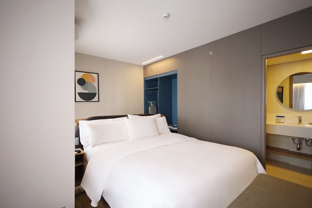 Business Suite, 1 Double Bed - Photo 3