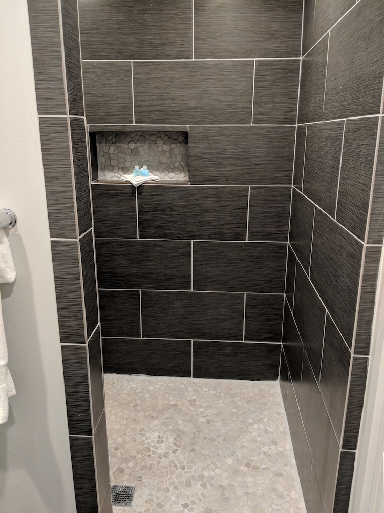Signature Single Room, 2 Queen Beds photo 3
