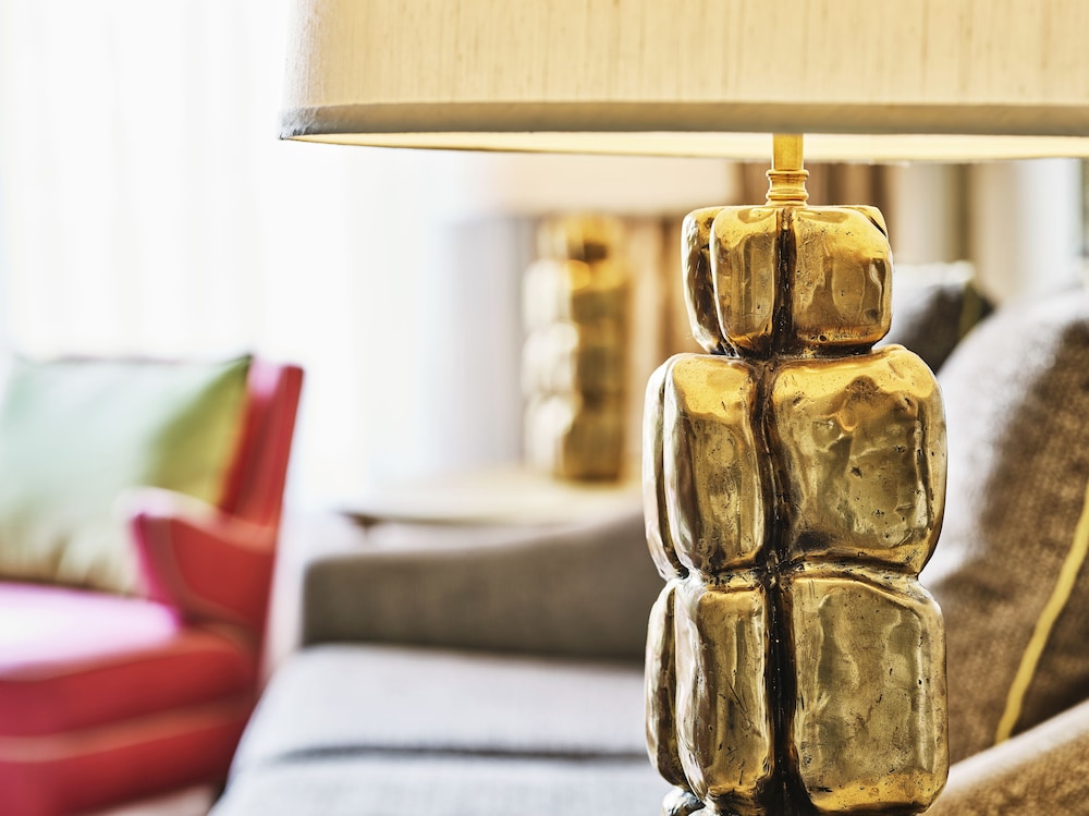 Junior Beverly Hills Suite