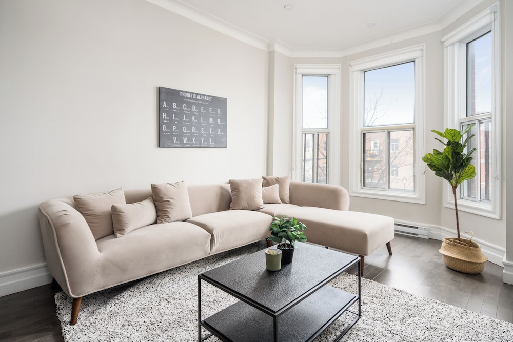 Deluxe Apartment