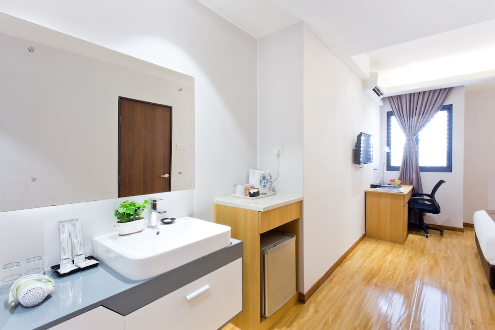 Family Room, 2 Bedrooms, Connecting Rooms, City View